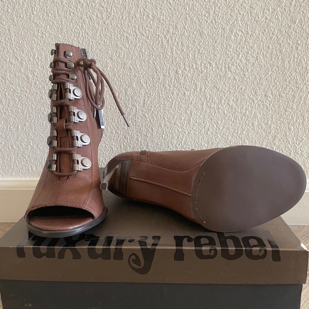 BNB Luxury Rebel Open Toe Bootie - Picture 5 of 6